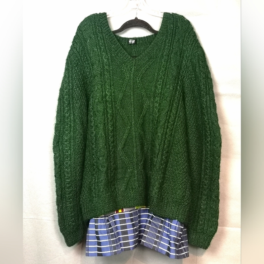 Green V-Neck Cable Knit Sweater